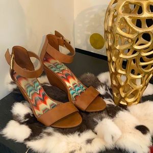 American Eagle wedges size 9W